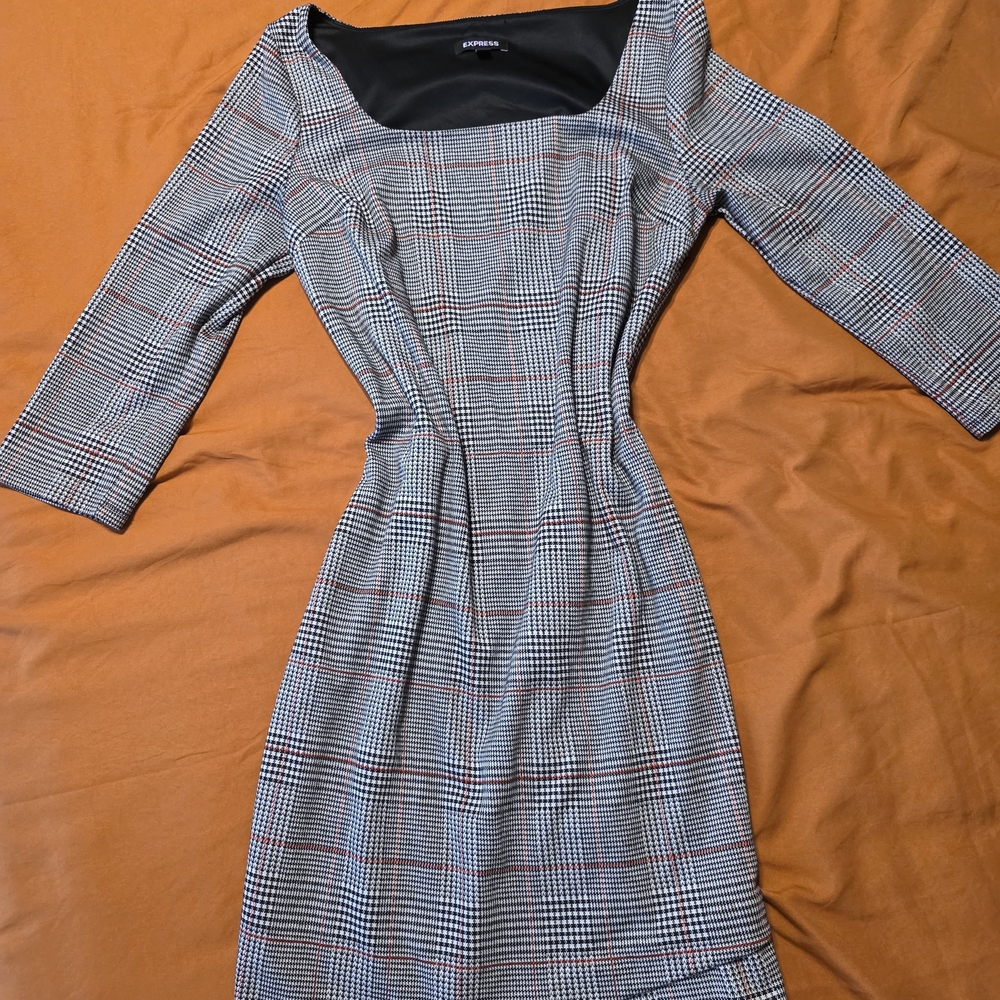 Express Black, White, And Red Plaid 3/4 Sleeve Dress With Asymmetric Hem Detail